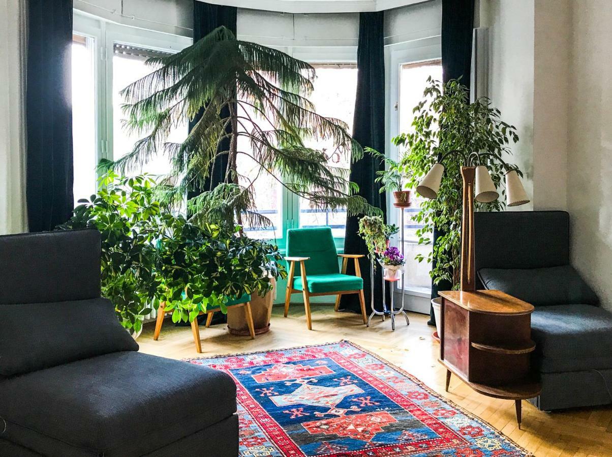 Bauhaus Icon: Spacious Fitness Flat In Central Buda * Budapeste